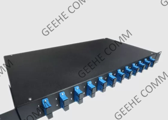 벽체는 19 인치 1U 24 공항 SC 광섬유 플러그반을 탑재합니다
