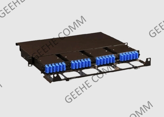 랙은 FTTH를 위한 1U SC UPC 광섬유 플러그반을 탑재합니다