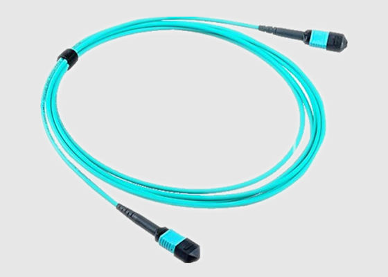 연한 녹청색 10Gbs 멀티 모드 24 섬유 OM4 MPO 패치 코드